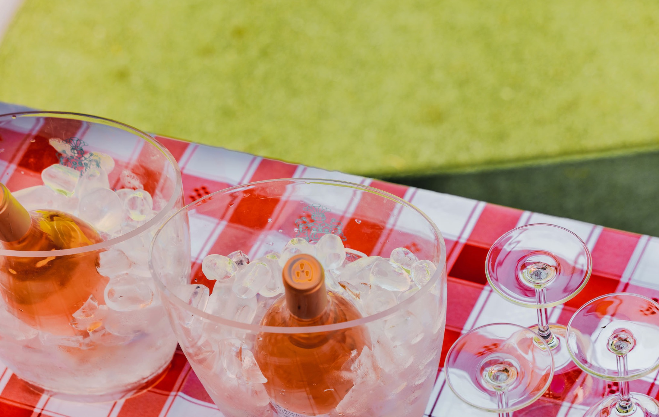 Tennis and wine courtside experience